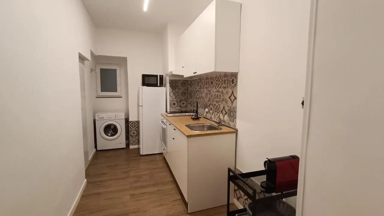 Maison Ventimiglia 83 Catania 0*,